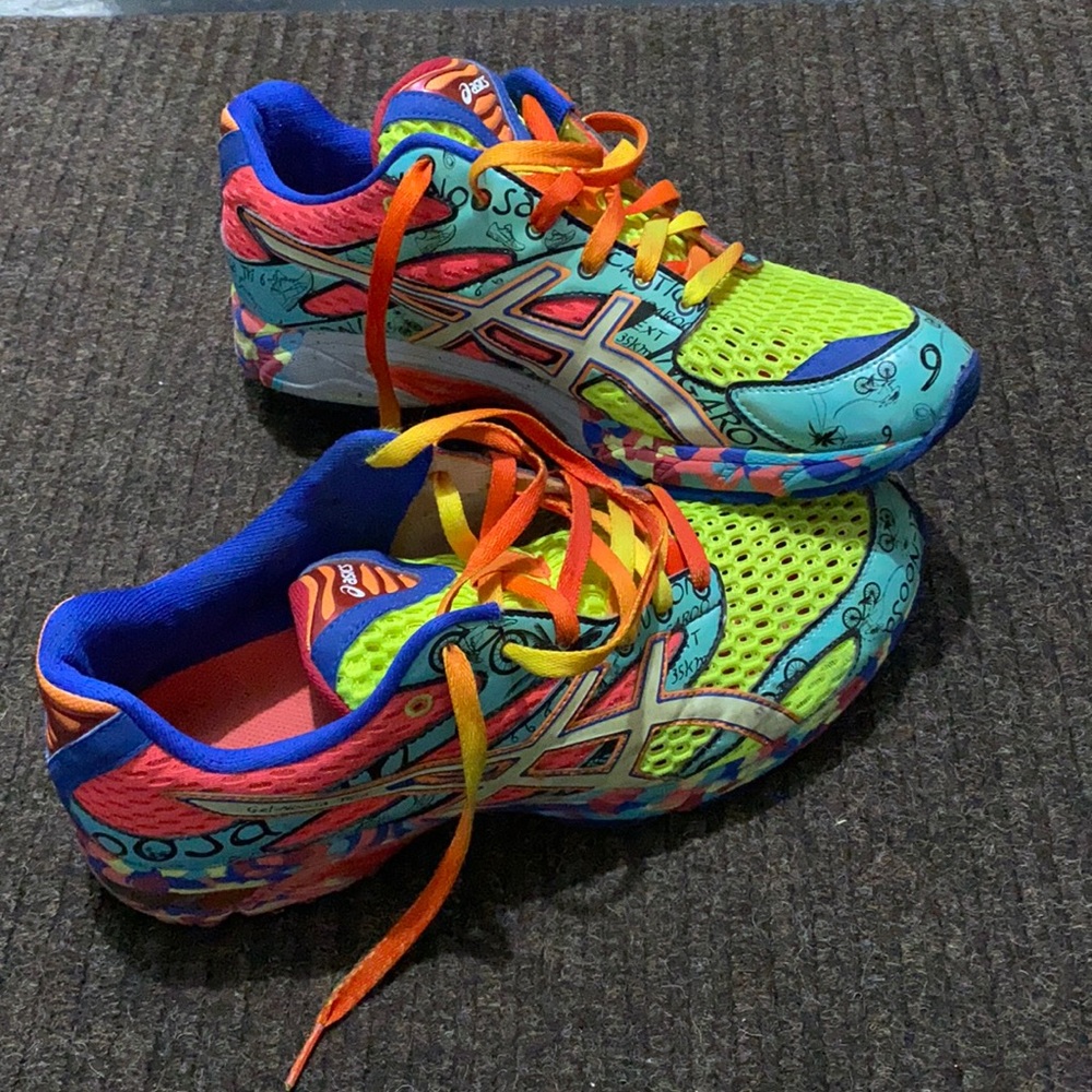 GENTLY WORN Asics!